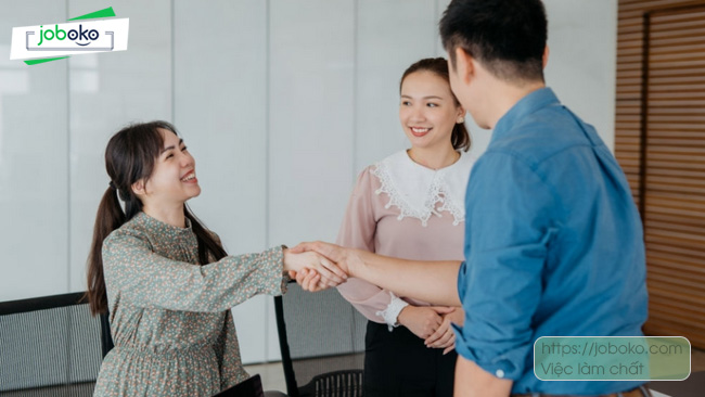 mau gioi thieu ban than bang tieng anh 2