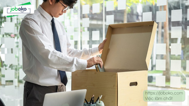 nghi viec khong bao truoc 2