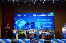 toa-sang-trong-dem-chung-ket-cuoc-thi-the-gateway-challenge-2025-buoc-qua-canh